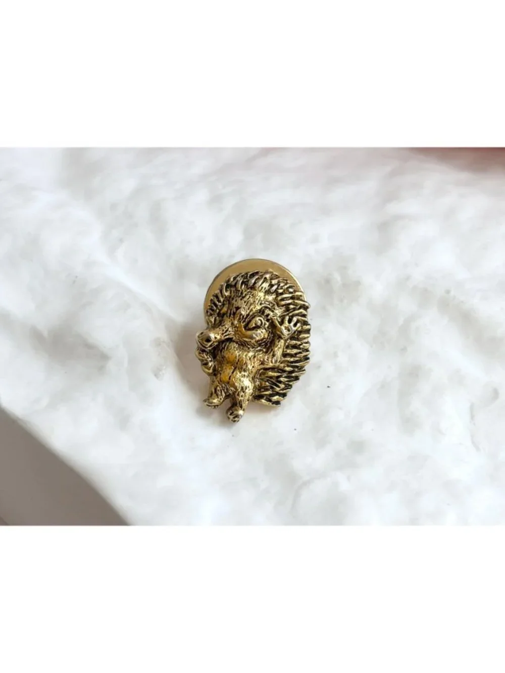 3D Textured Hedgehog Figural Gold Toned Post Back Brooch Pin
